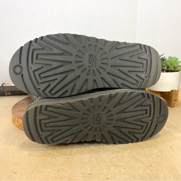 *UGG | Classic Cardy Knit Boot SN 5819 in Grey Size 7 - Picture 12 of 13